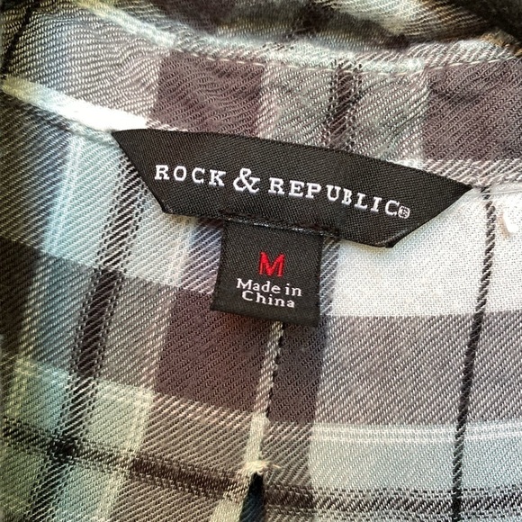 Rock & Republic Medium Plaid Dip Dye Split Black Button Down Sleeveless Top - Picture 6 of 10